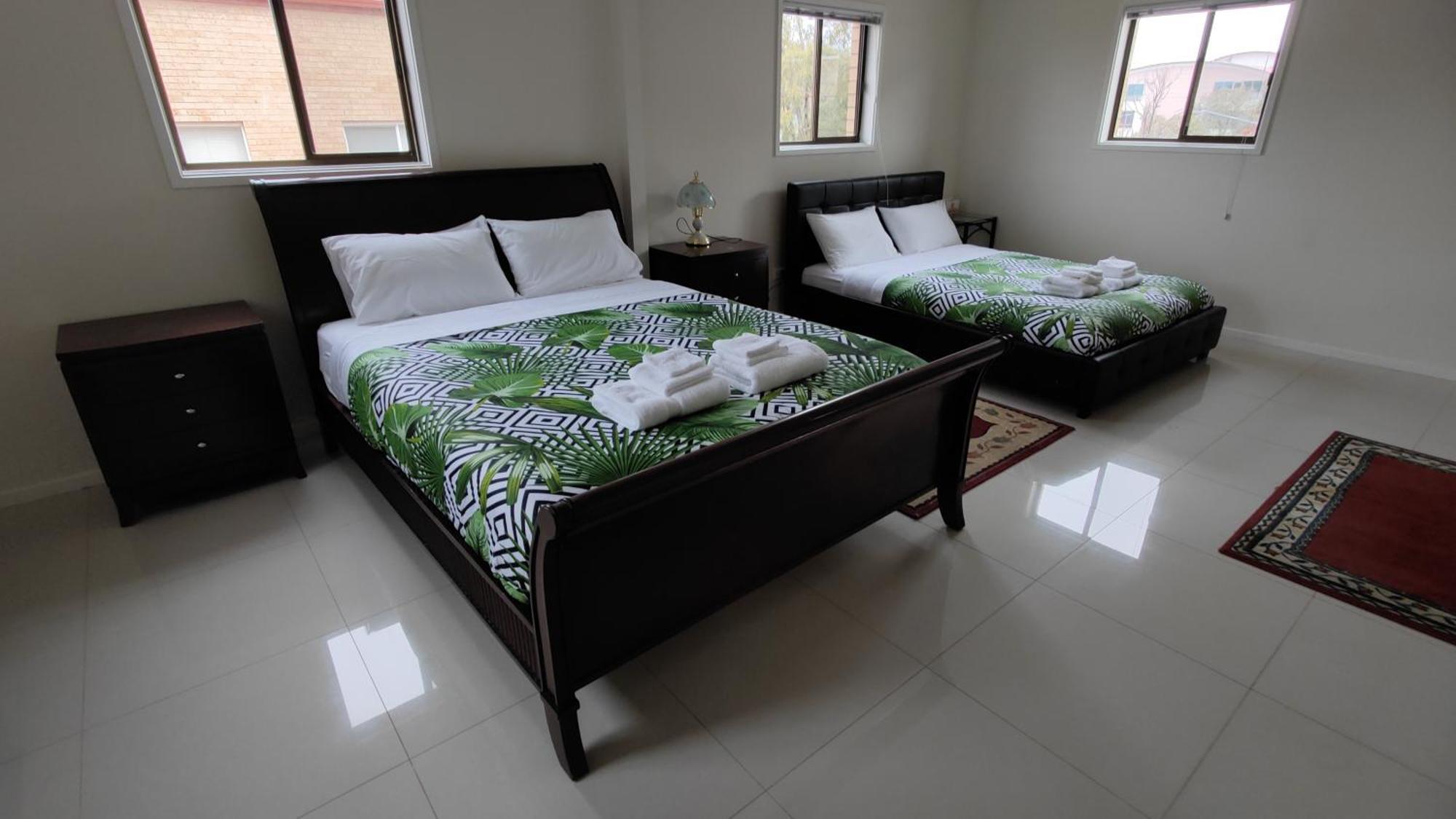 Tuggeranong Short #11c - Sleeps 8 *