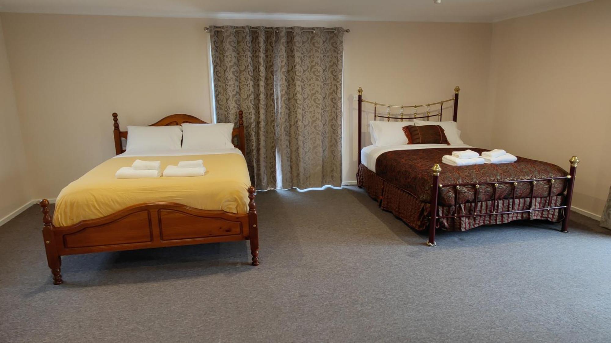 Apartment Tuggeranong Short #11c - Sleeps 8