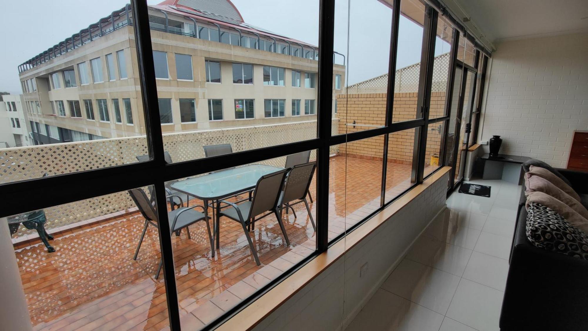 Apartment Tuggeranong Short #11c - Sleeps 8