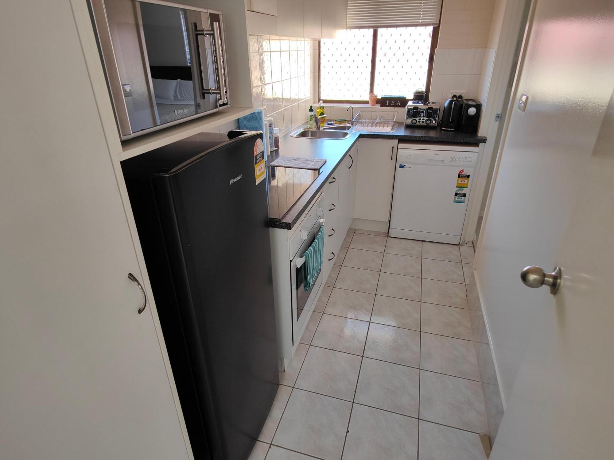 Tuggeranong Short #11c - Sleeps 8 Canberra