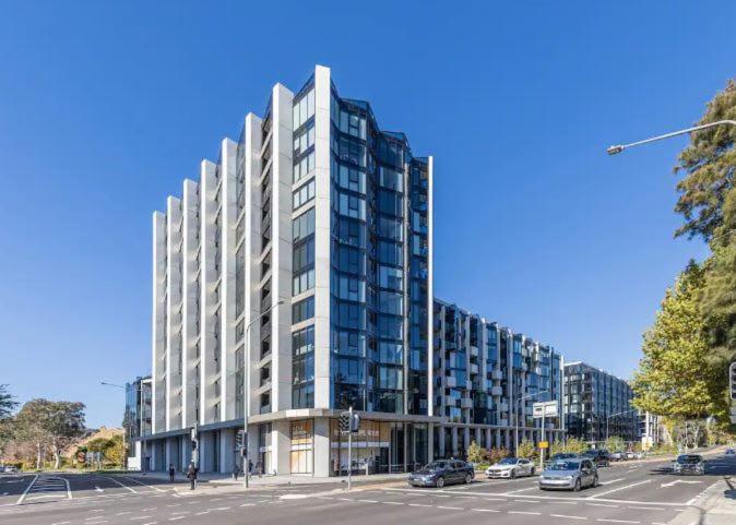 Apartment 2br-2br-1car-cbd-pool-shopping