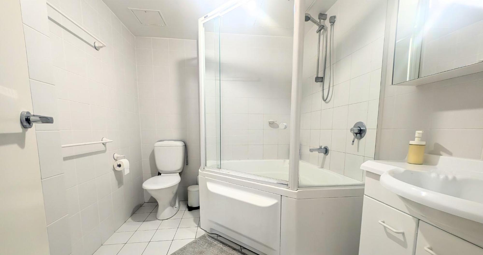 Apartment Dana-cozy Private In Shared Apt-rm 2 Canberra