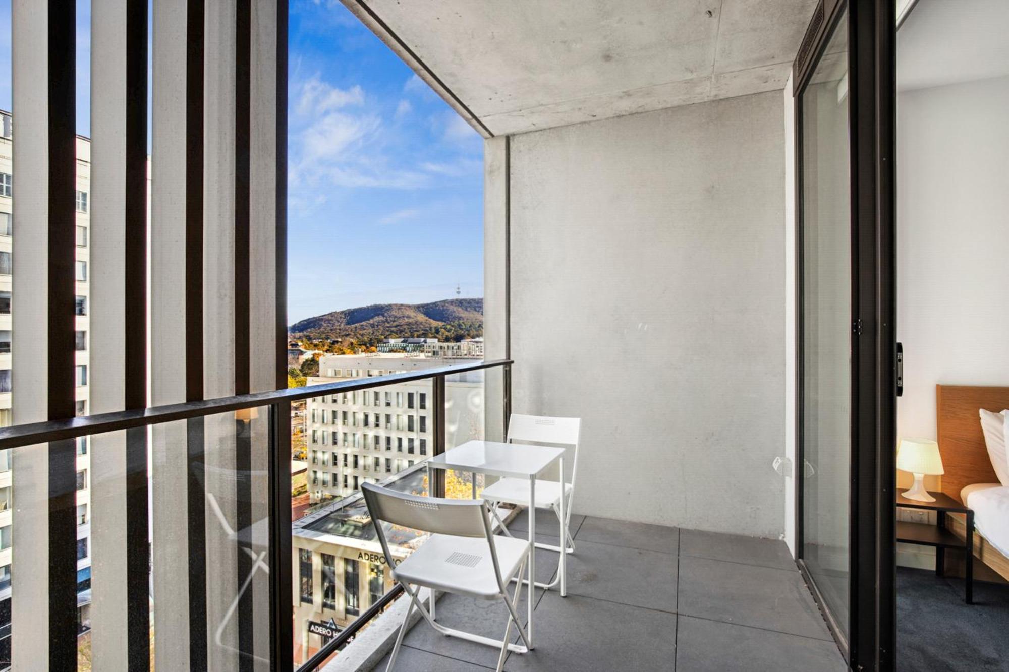 Patio Mt View 1br In Cbd Near Anu And Museum With Free Parking And Wifi Apartment