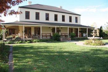 Guest house Ginninderry Homestead 4*