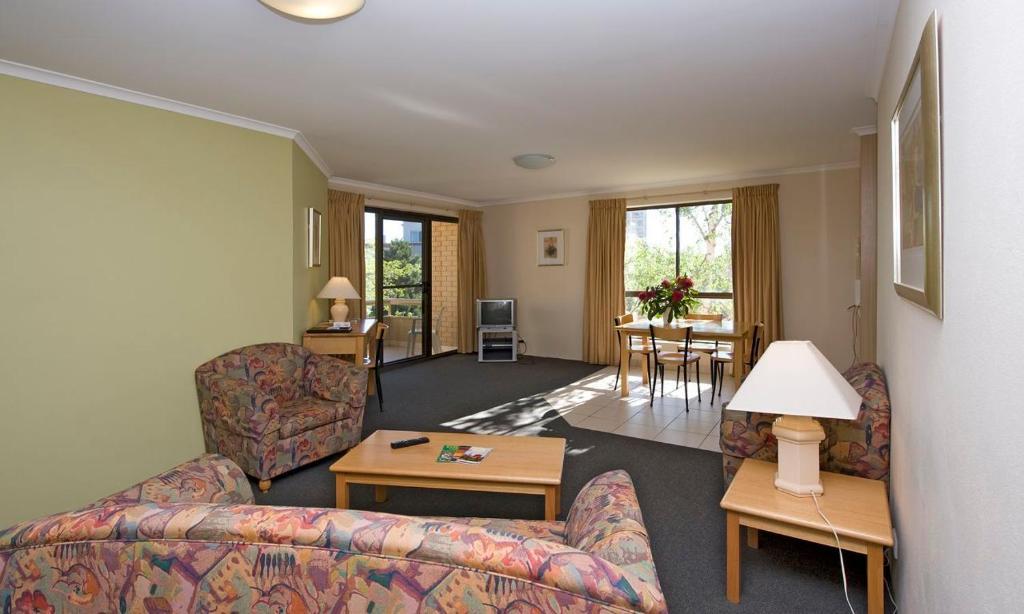 Kingston Court Serviced 4*