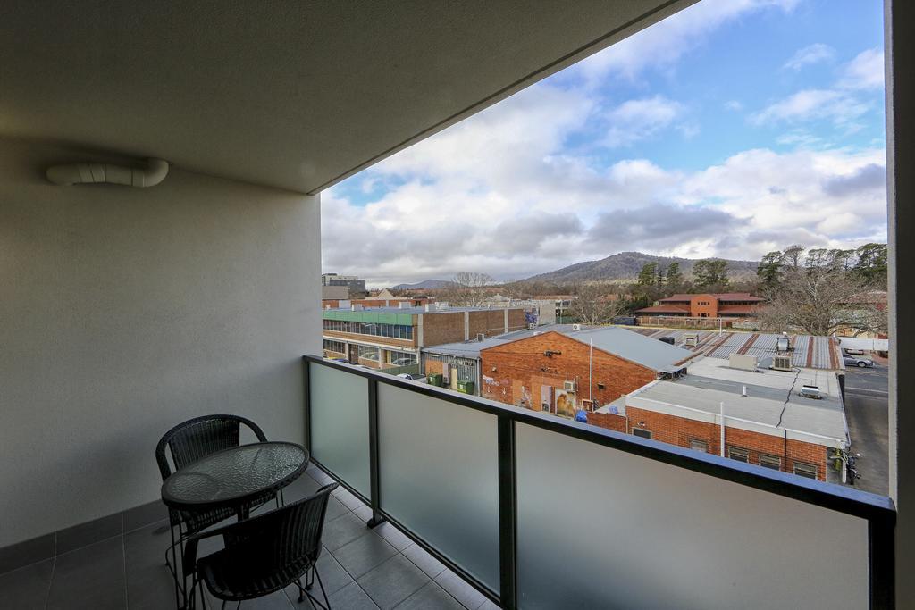 Accommodate - Braddon Apartment *