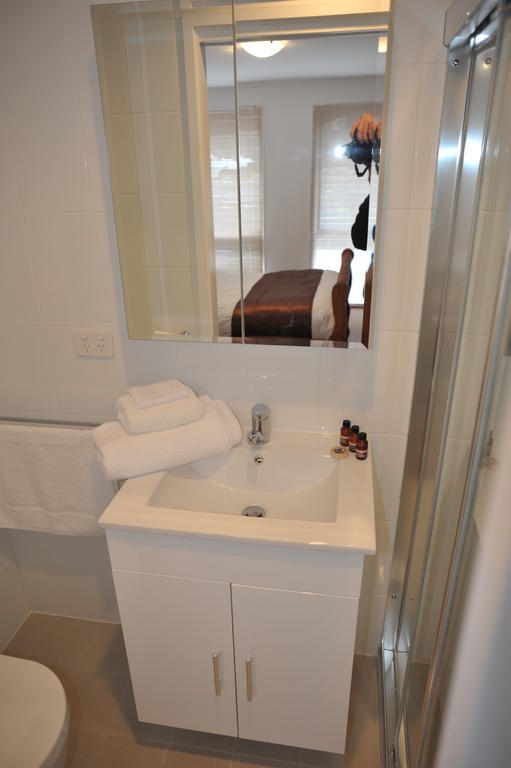 Bed & Breakfast The Pommy Tree Canberra