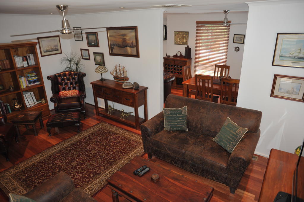 Bed & Breakfast The Pommy Tree Canberra