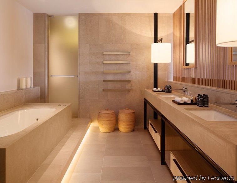 Hotel Realm