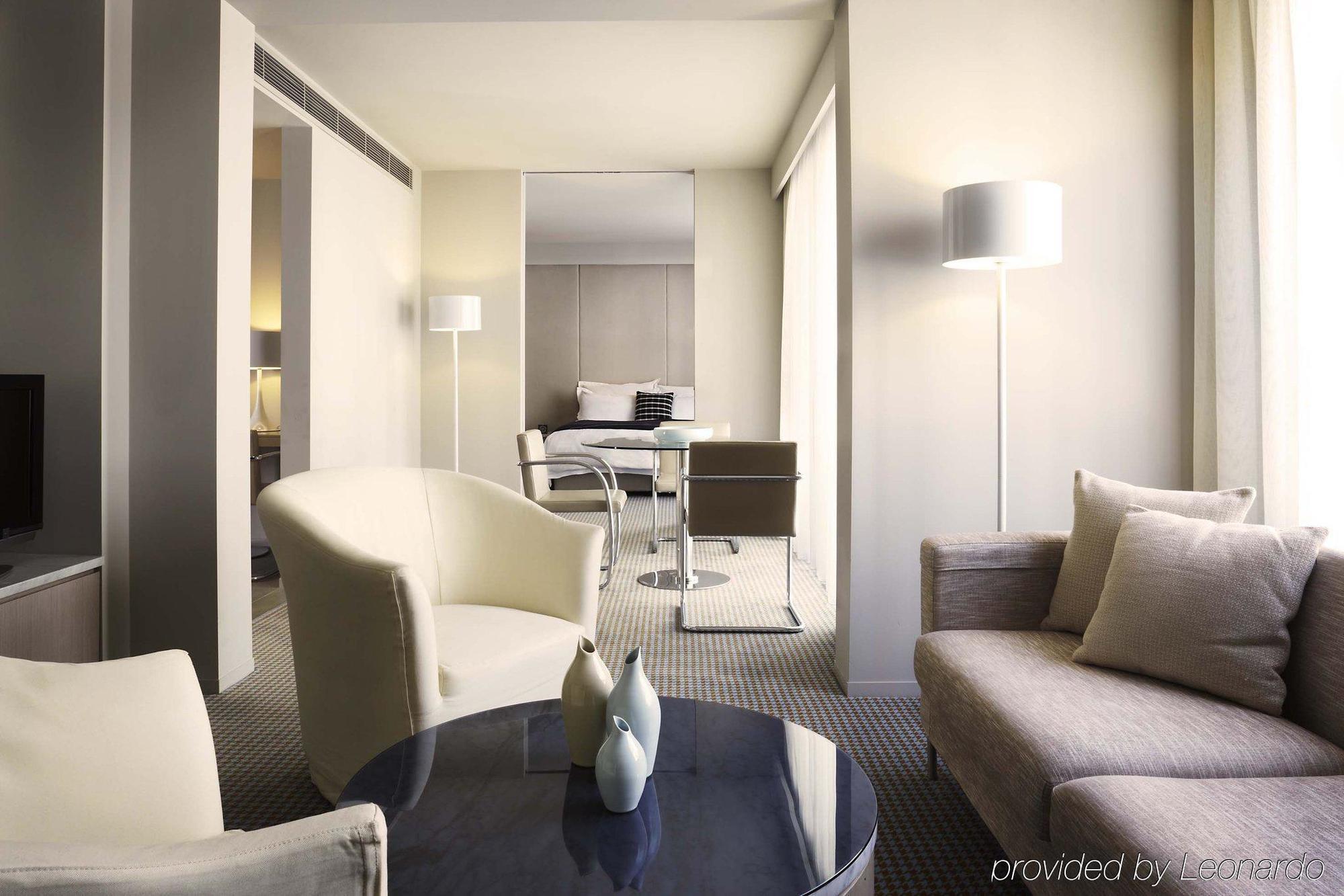 Hotel Realm