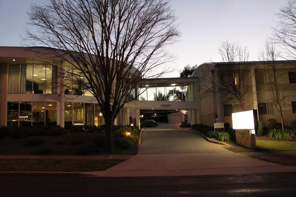Ramada Encore By Wyndham Belconnen Hotel 4*