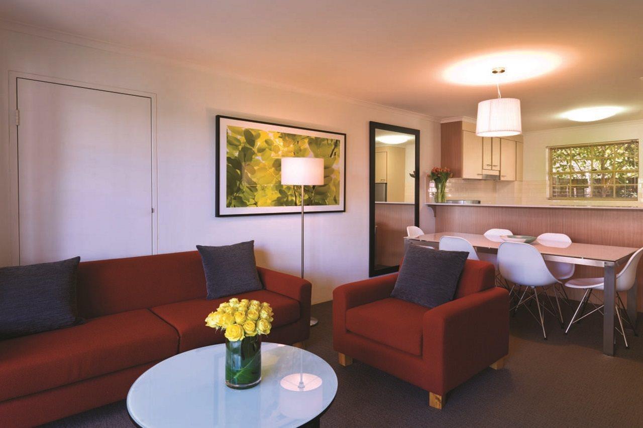Aparthotel Adina Serviced Kingston