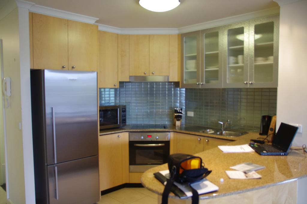 Accommodate Canberra - Phoenix Apartment