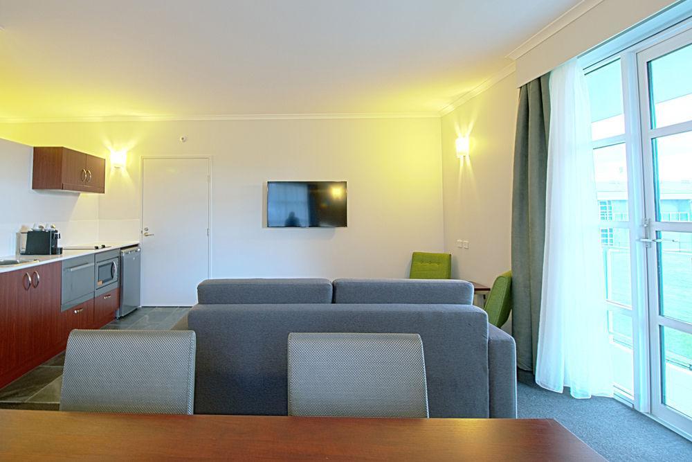 Hotel Abode Narrabundah Camberra