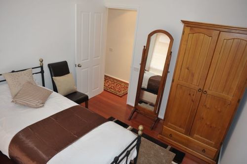 Bed & Breakfast The Pommy Tree Canberra