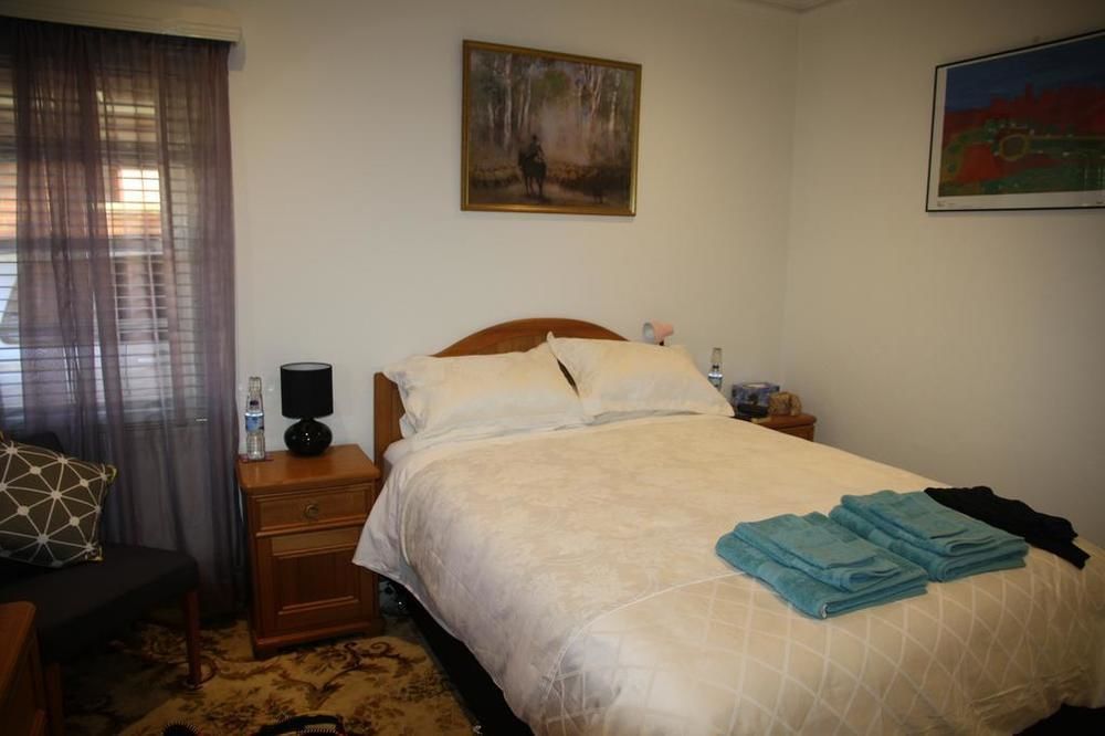 Bed & Breakfast The Evergreen Canberra