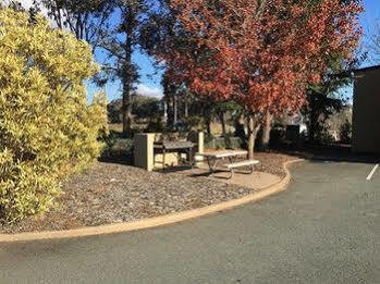 Motel Red Cedars Canberra