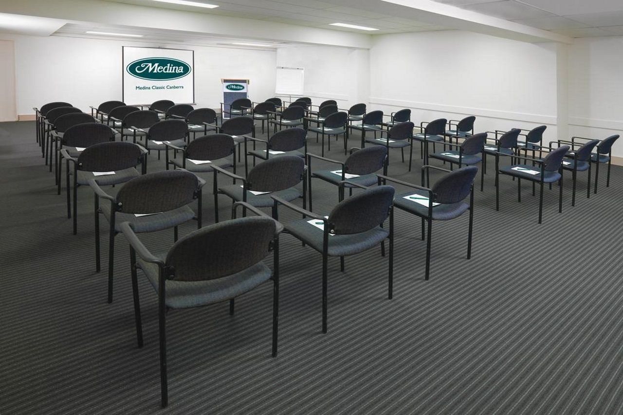 Adina Serviced Kingston Aparthotel