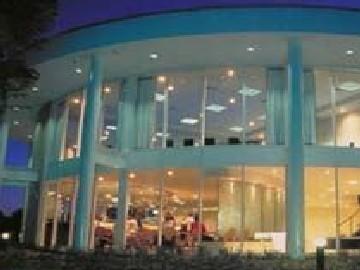 Ramada Encore By Wyndham Belconnen Hotel 4*