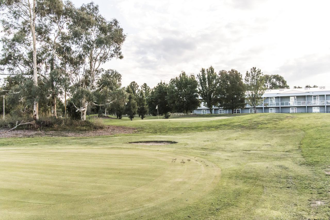 Hotel Abode Narrabundah 4*