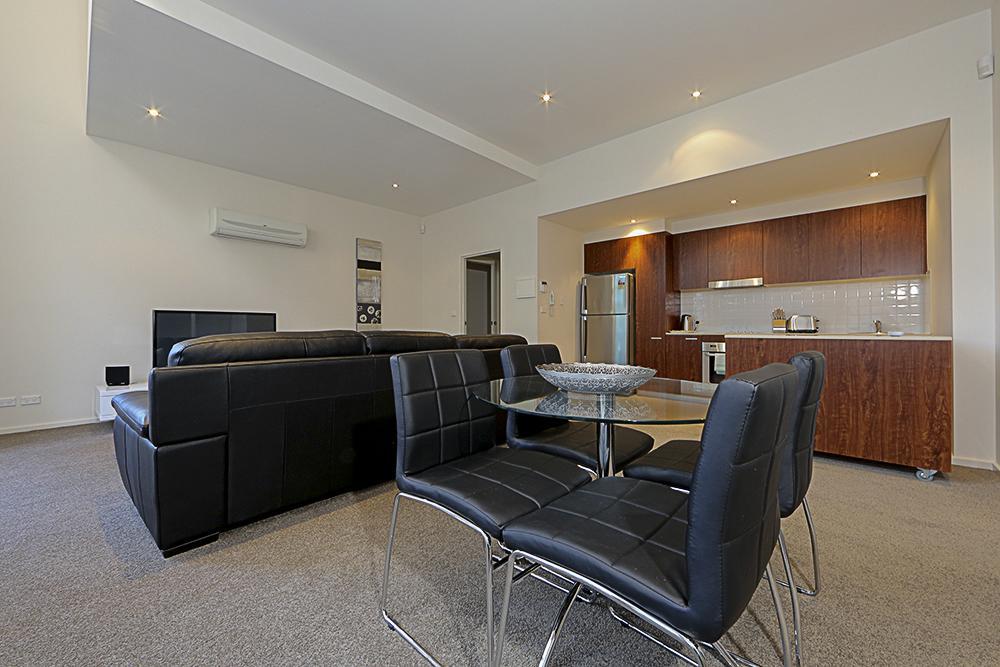Accommodate - Metropolitan Apartment *
