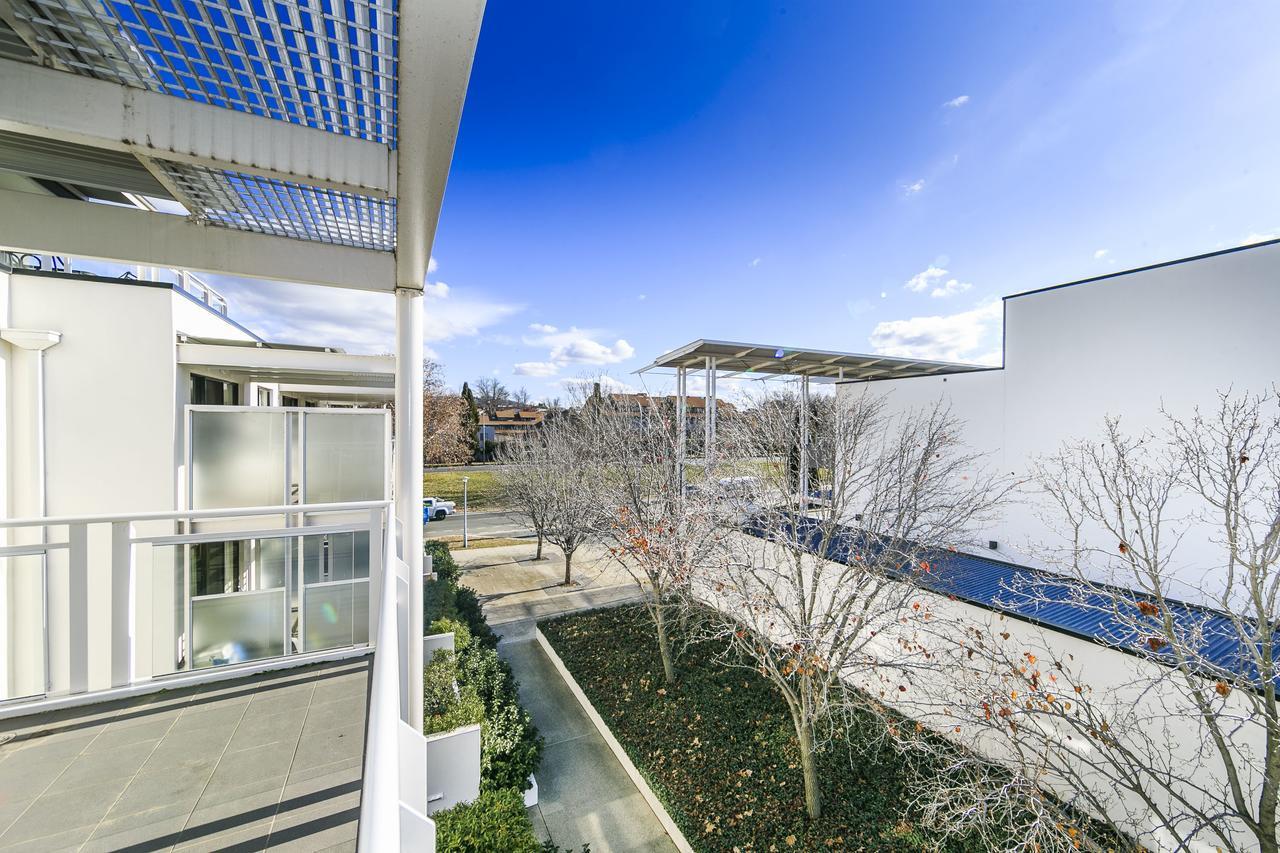 Accommodate - Dawes St. Apartment *