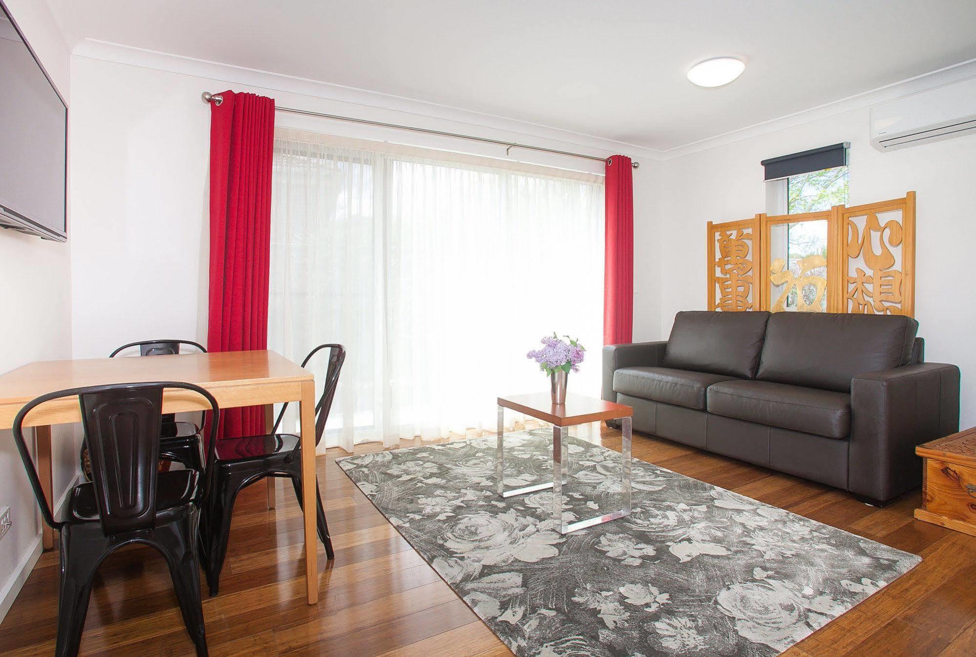 One Of A Kind Aparthotel Canberra
