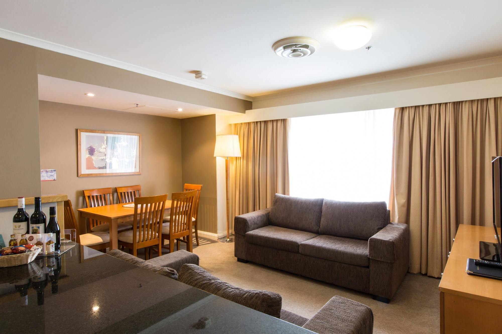 Nesuto Aparthotel