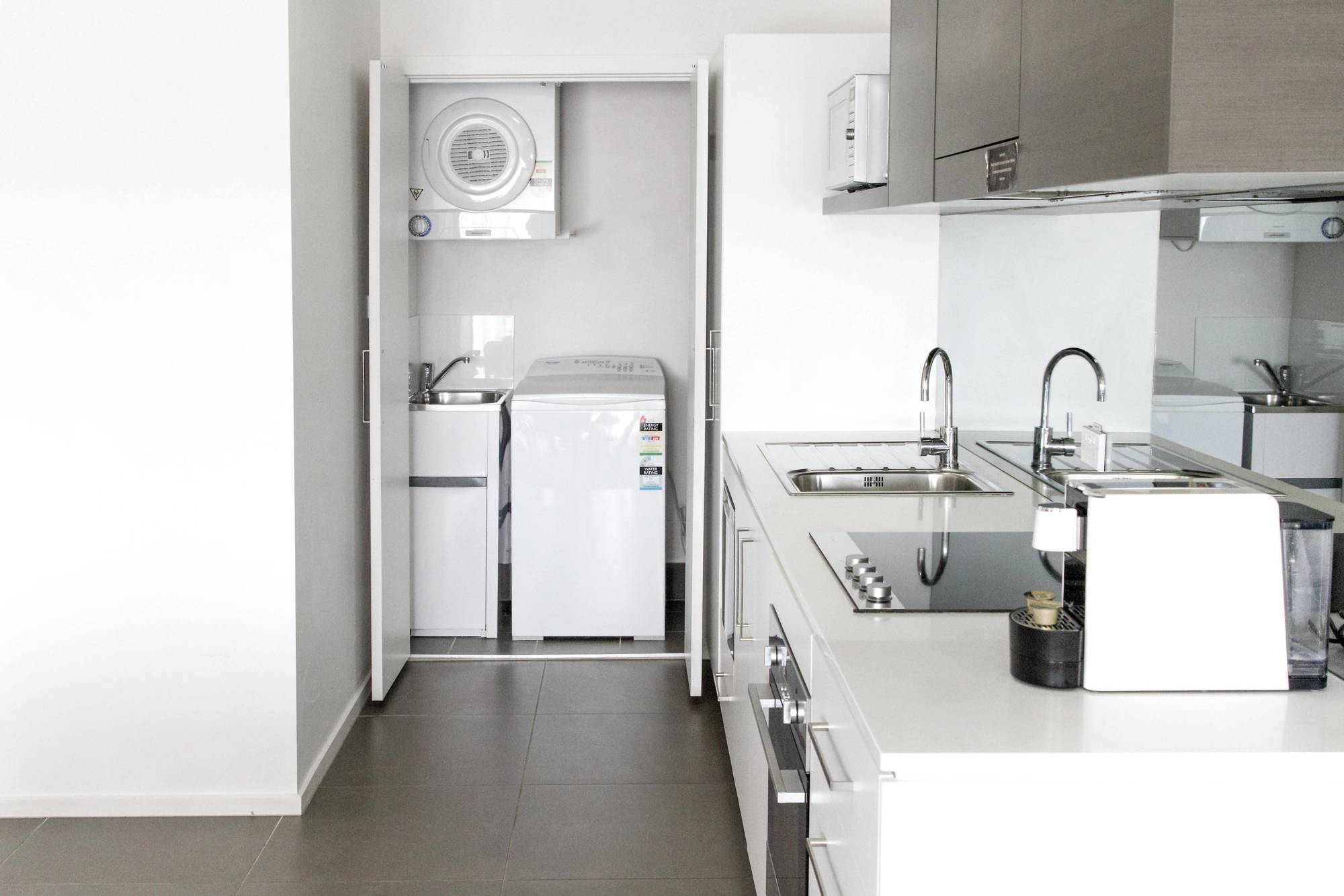 Aparthotel Abode Tuggeranong 4*
