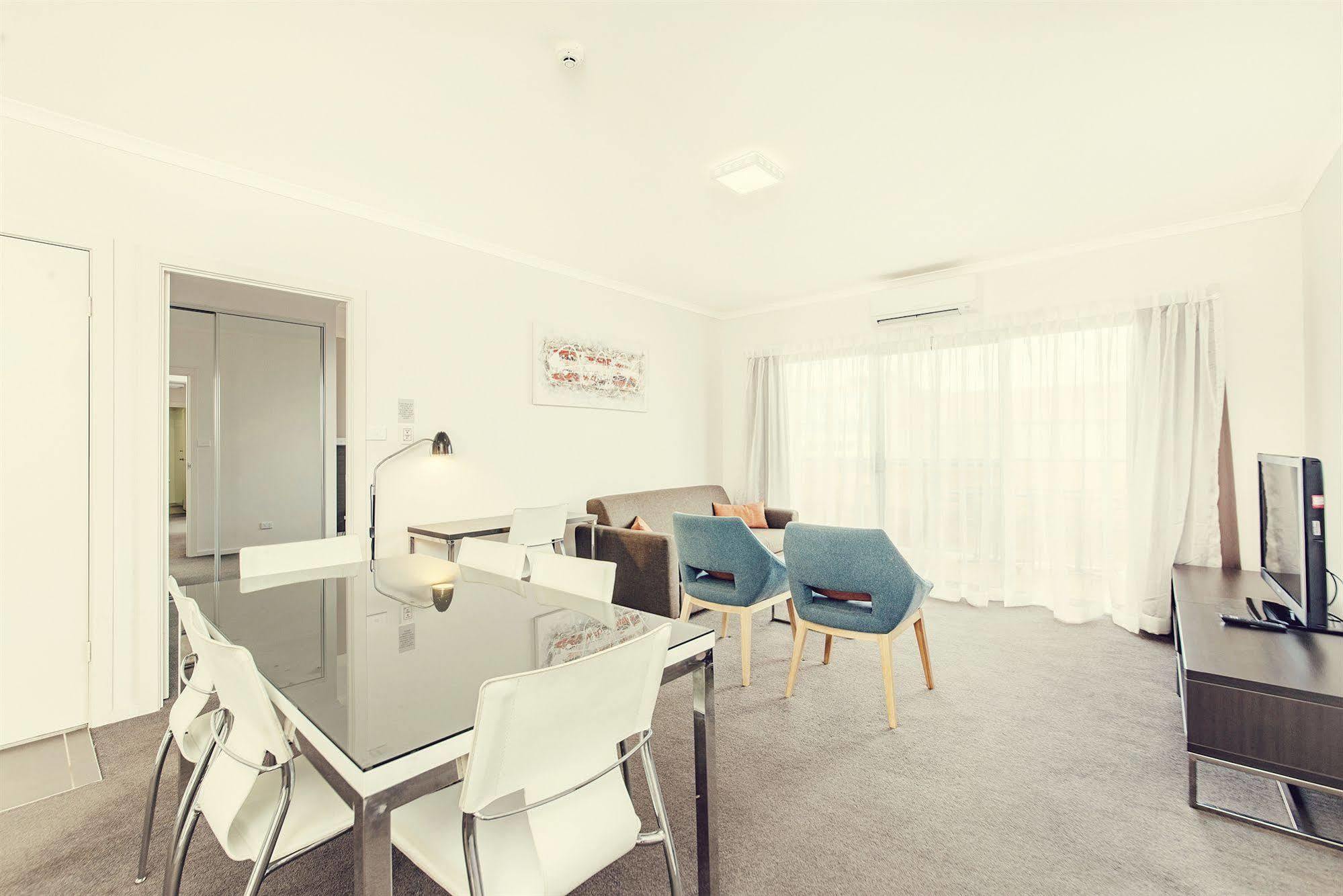 Abode Tuggeranong Aparthotel Canberra