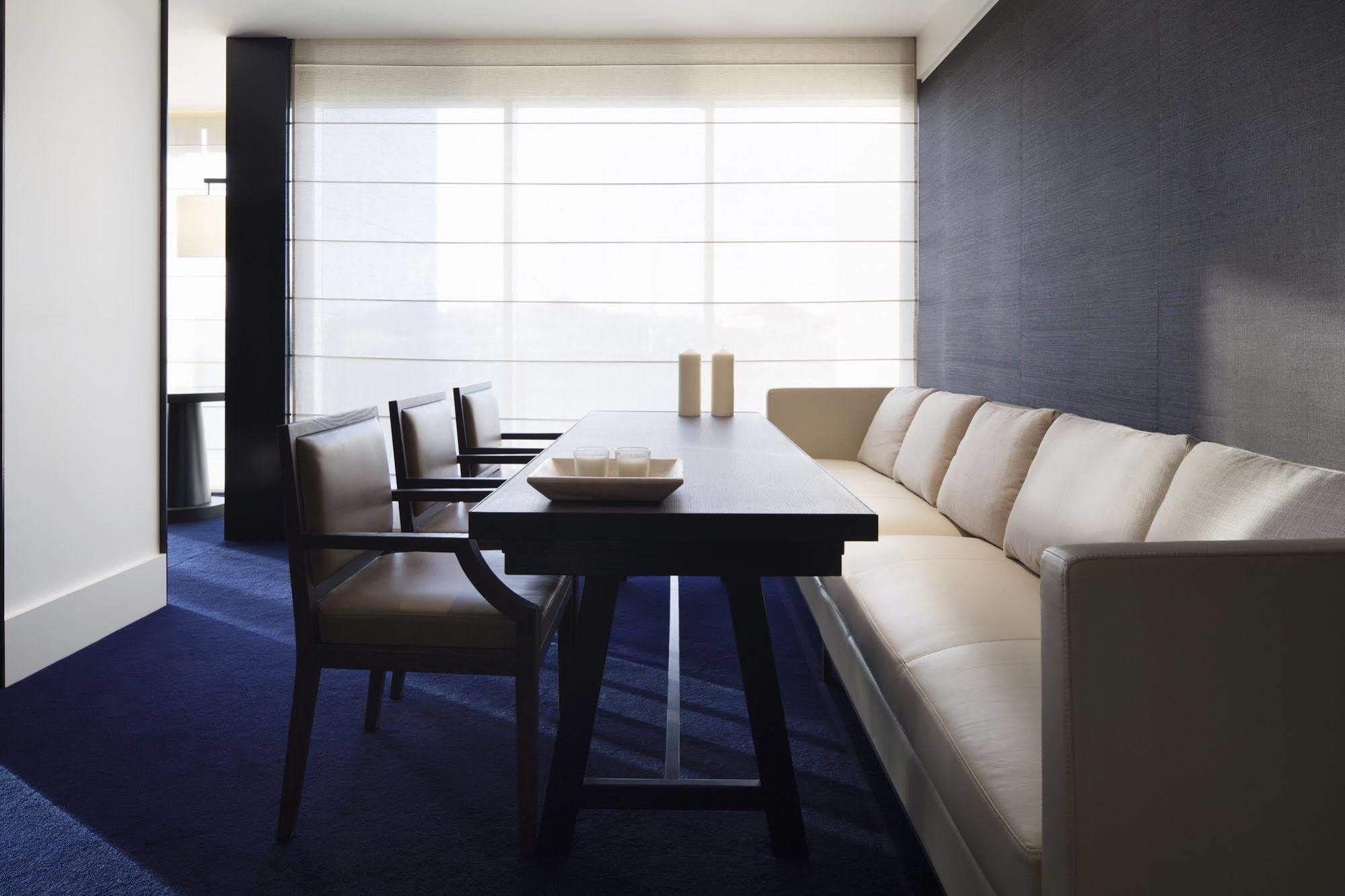 Realm Hotel Canberra