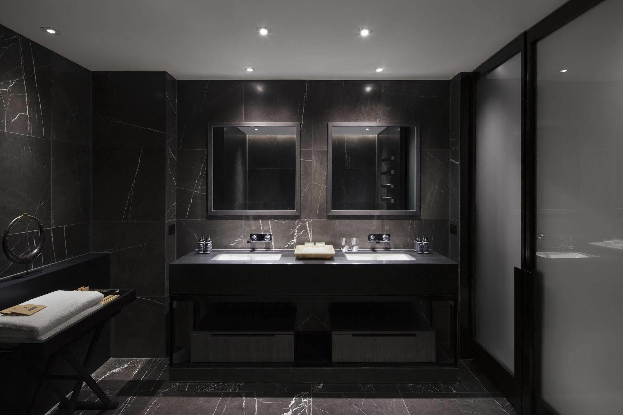 Hotel Realm Canberra
