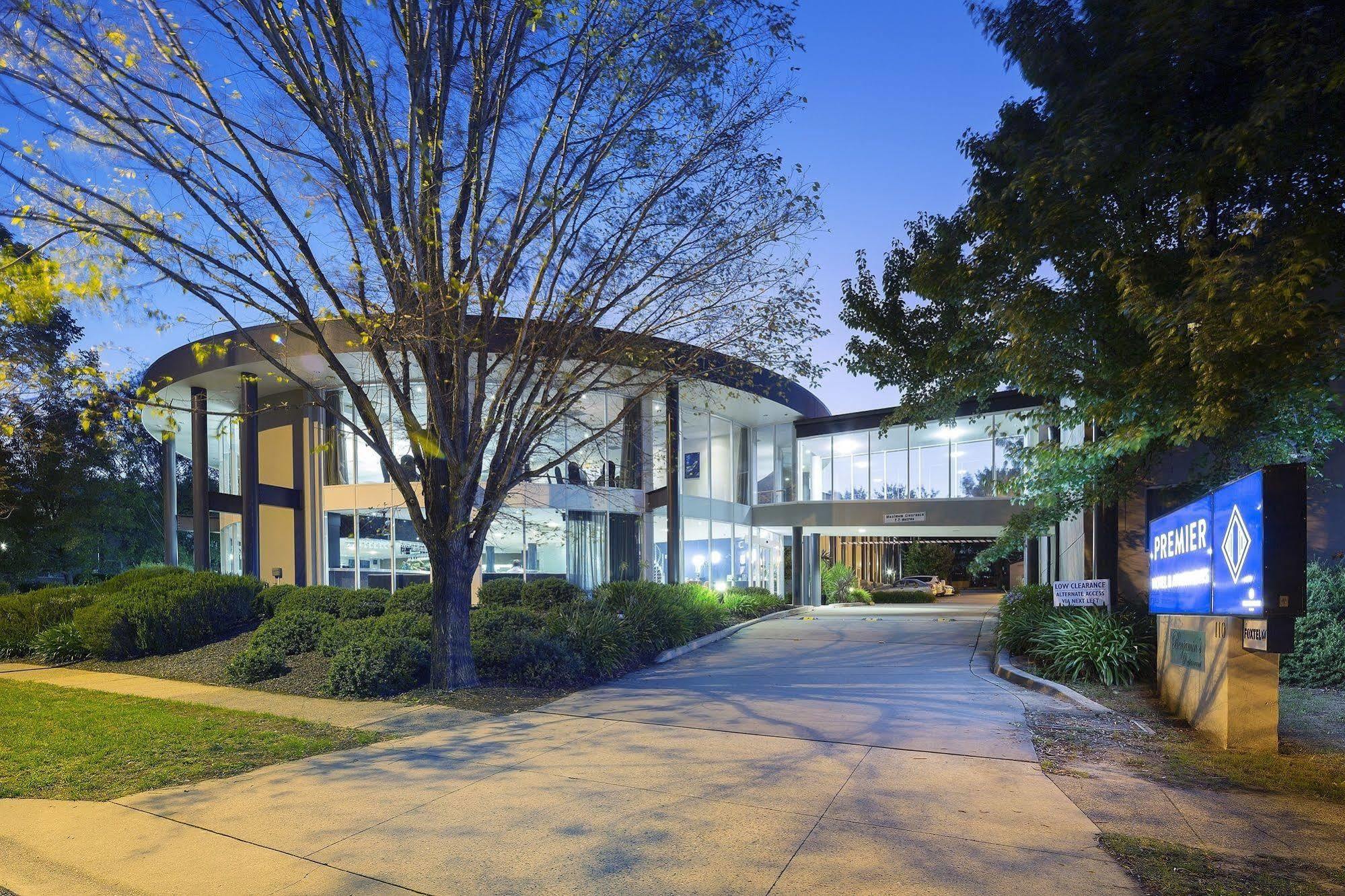 Hotel Ramada Encore By Wyndham Belconnen 4*