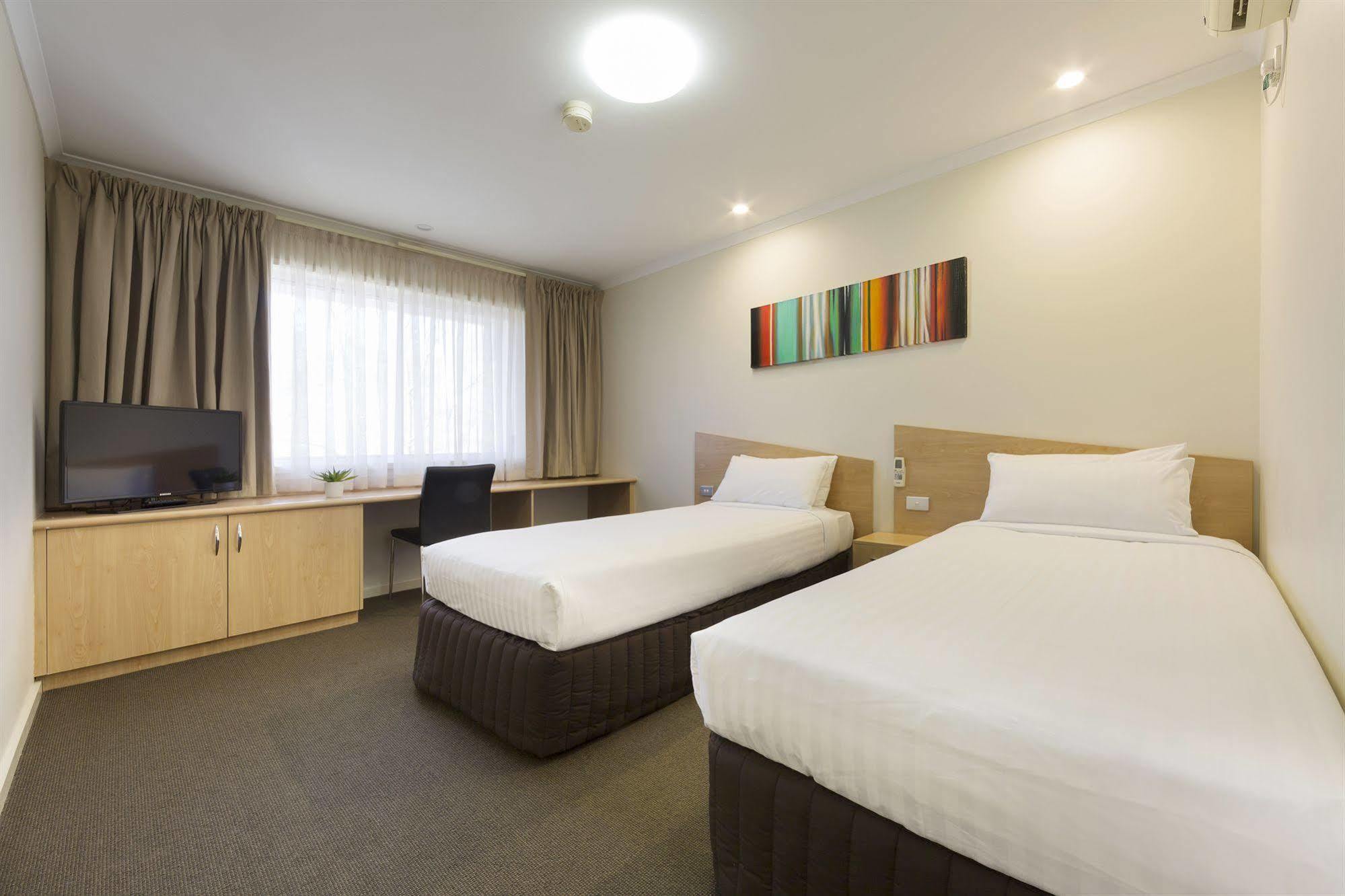Ramada Encore By Wyndham Belconnen Hotel Canberra