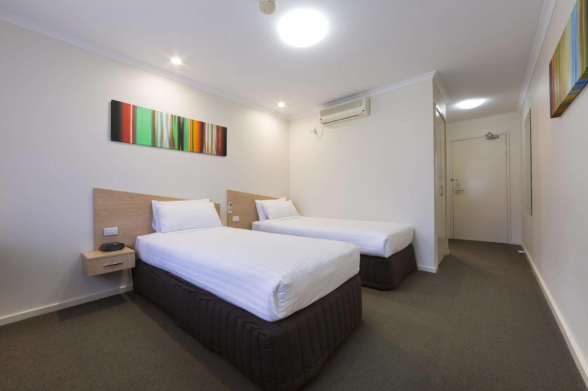 Hotel Ramada Encore By Wyndham Belconnen 4*