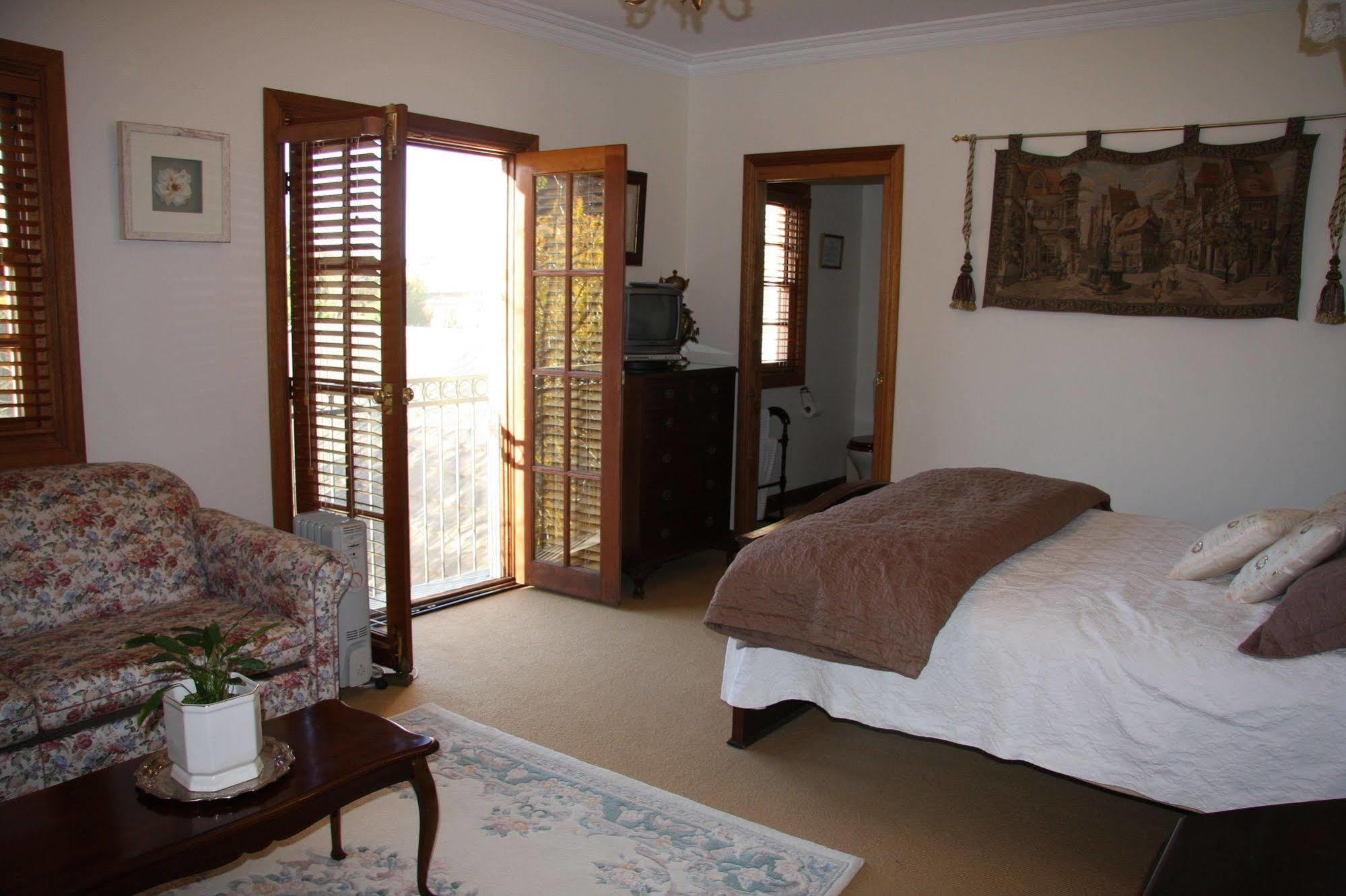 Ginninderry Homestead 4* Canberra