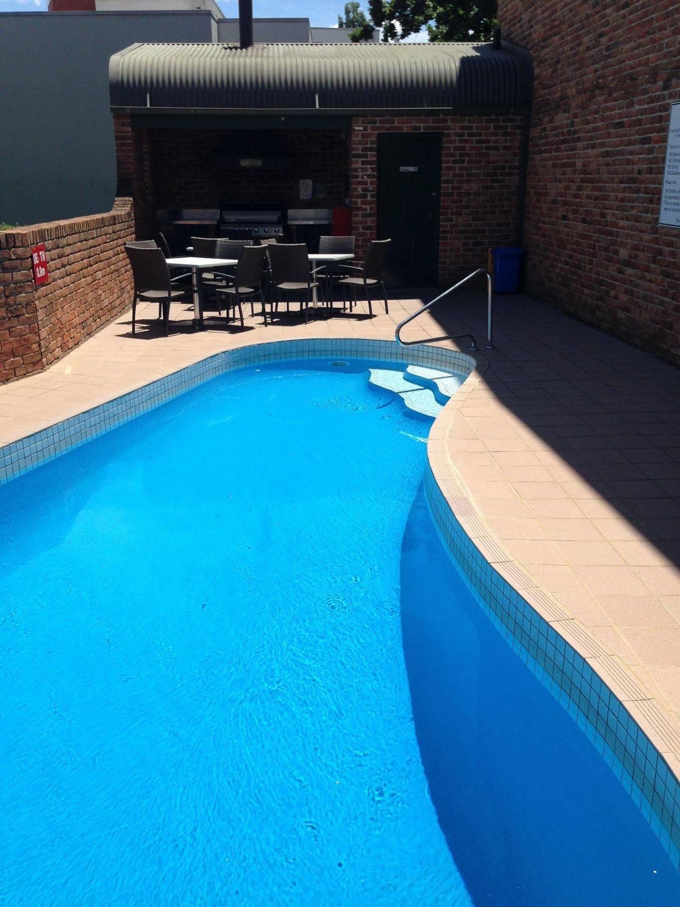 Aparthotel Adina Serviced Kingston