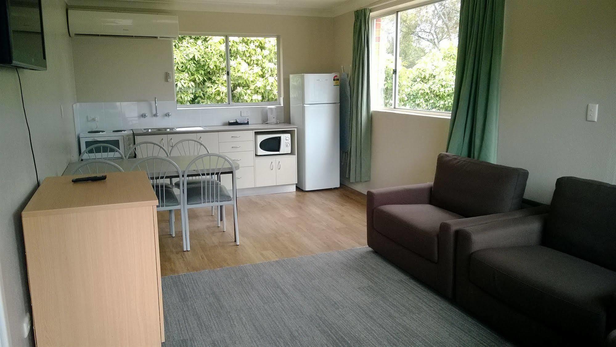 Carotel 3* Canberra