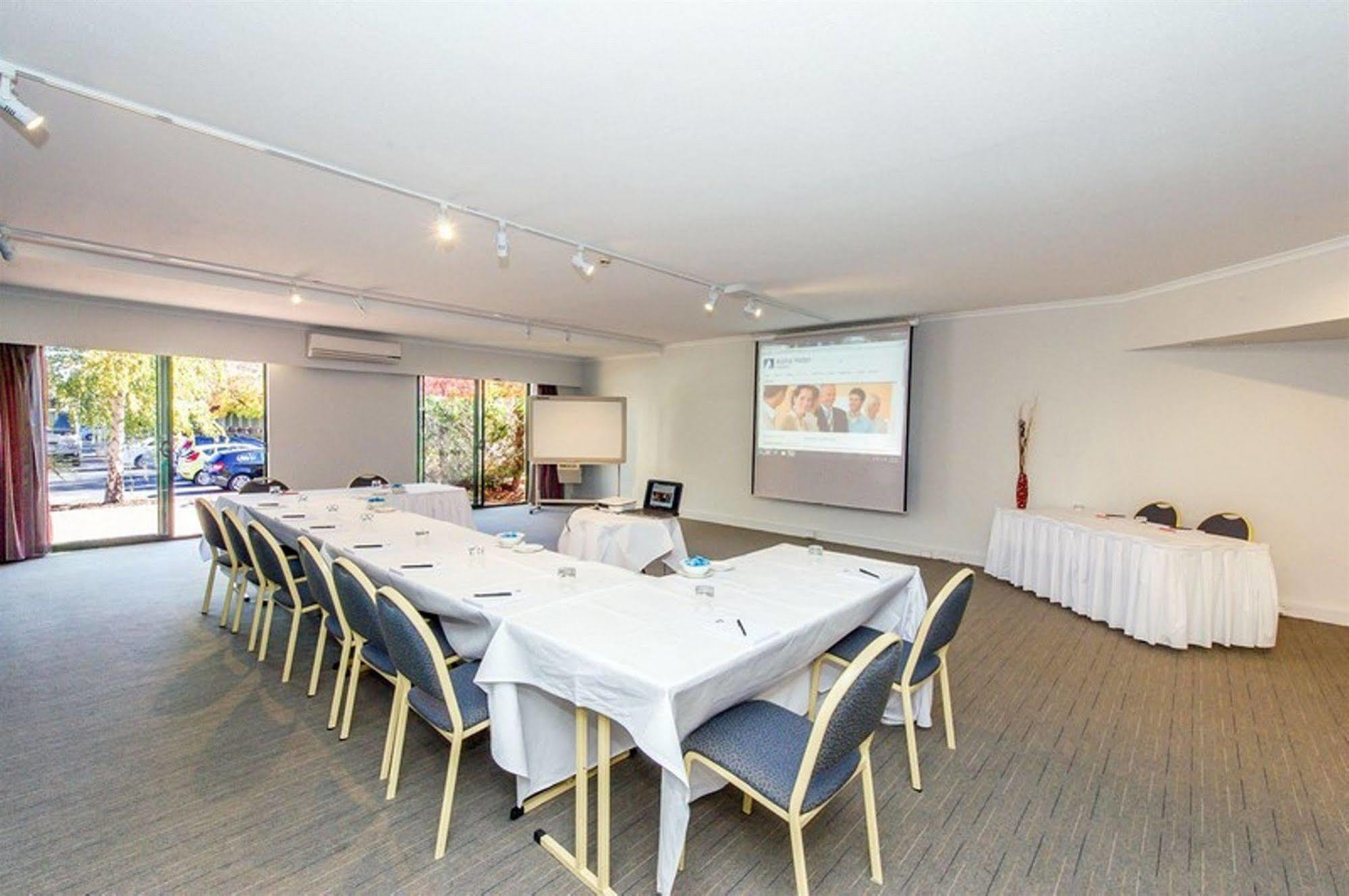 Alpha Hotel Canberra
