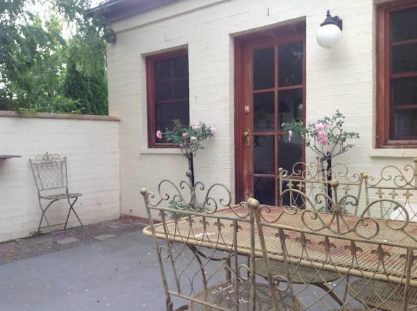 Ginninderry Homestead Guest house 4*
