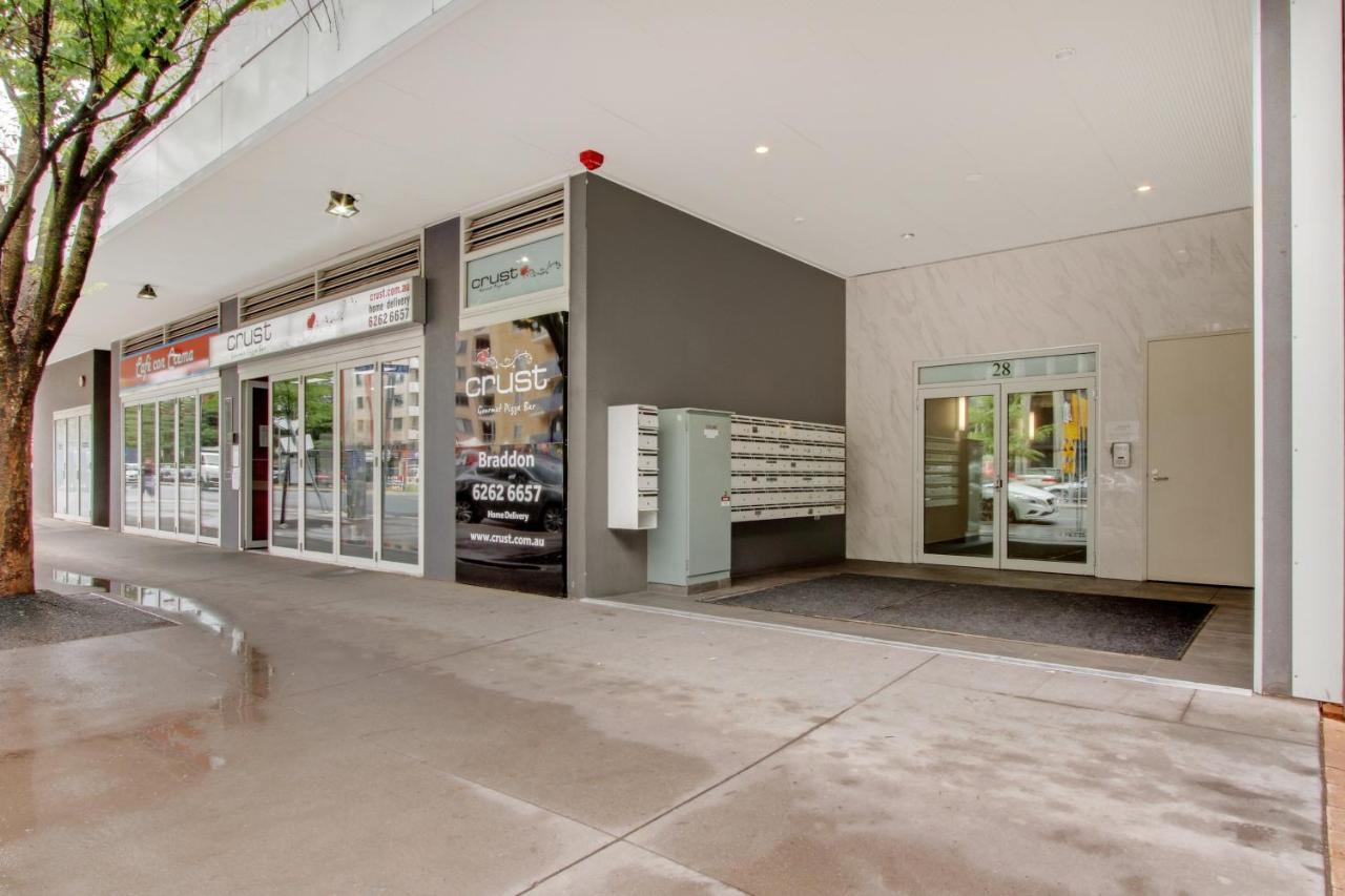 Accommodate - Braddon Apartment *