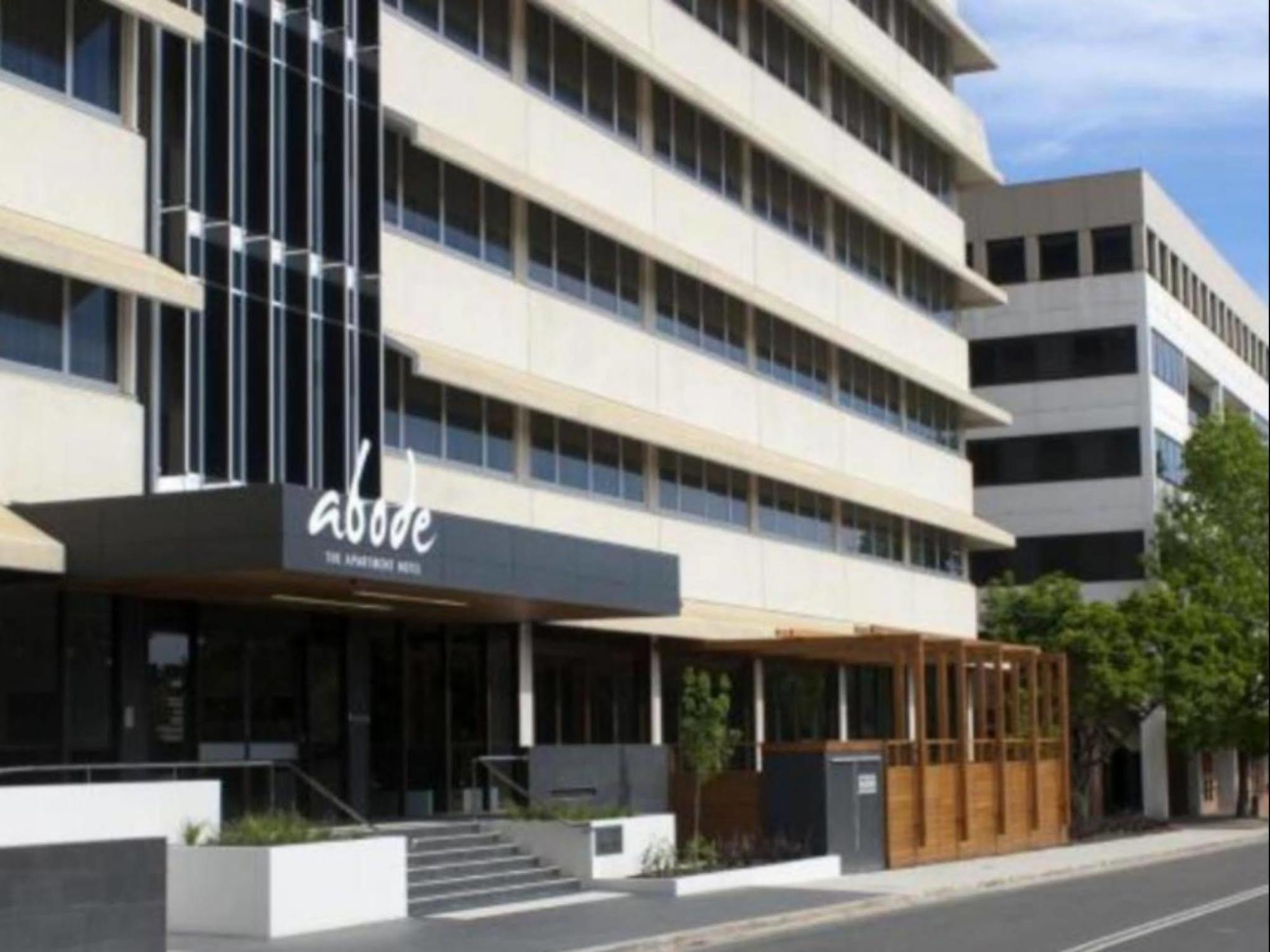 Abode Woden 4*