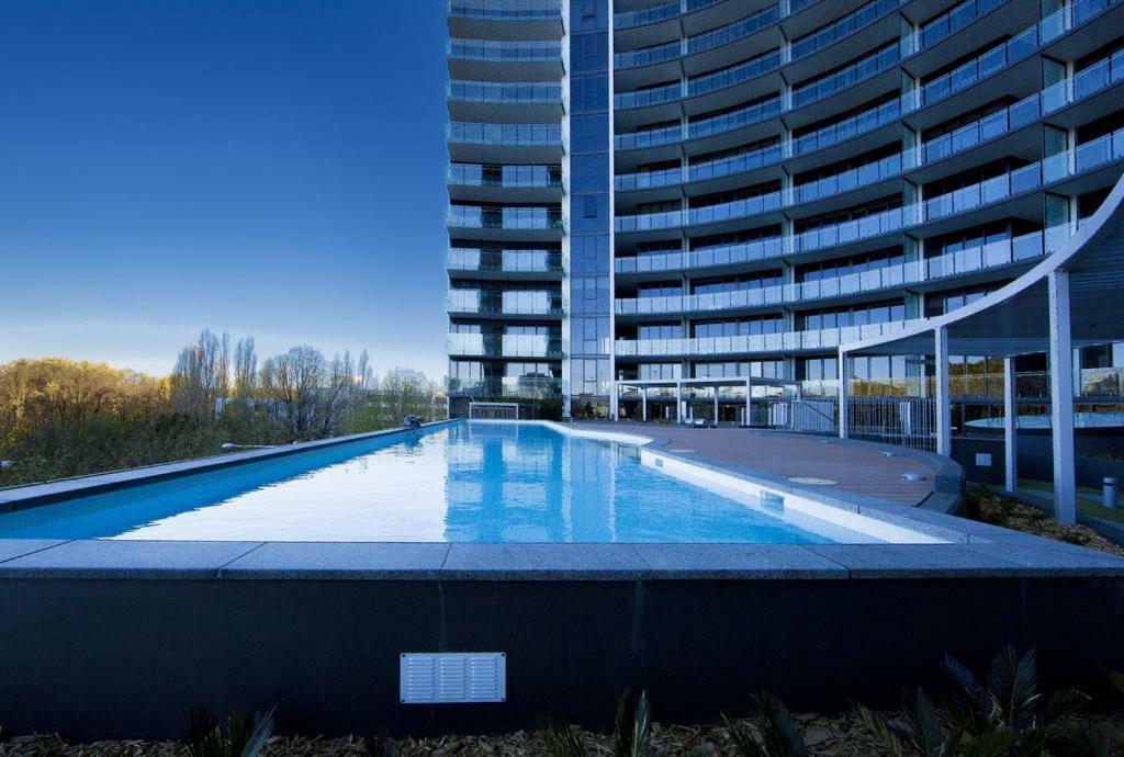 Perfectly Located Modern - Cbd