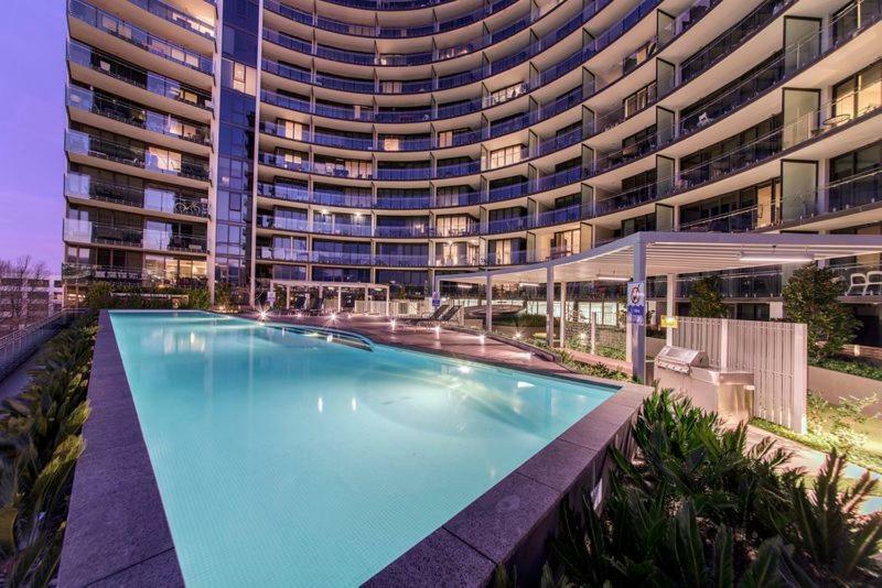 Perfectly Located Modern - Cbd *