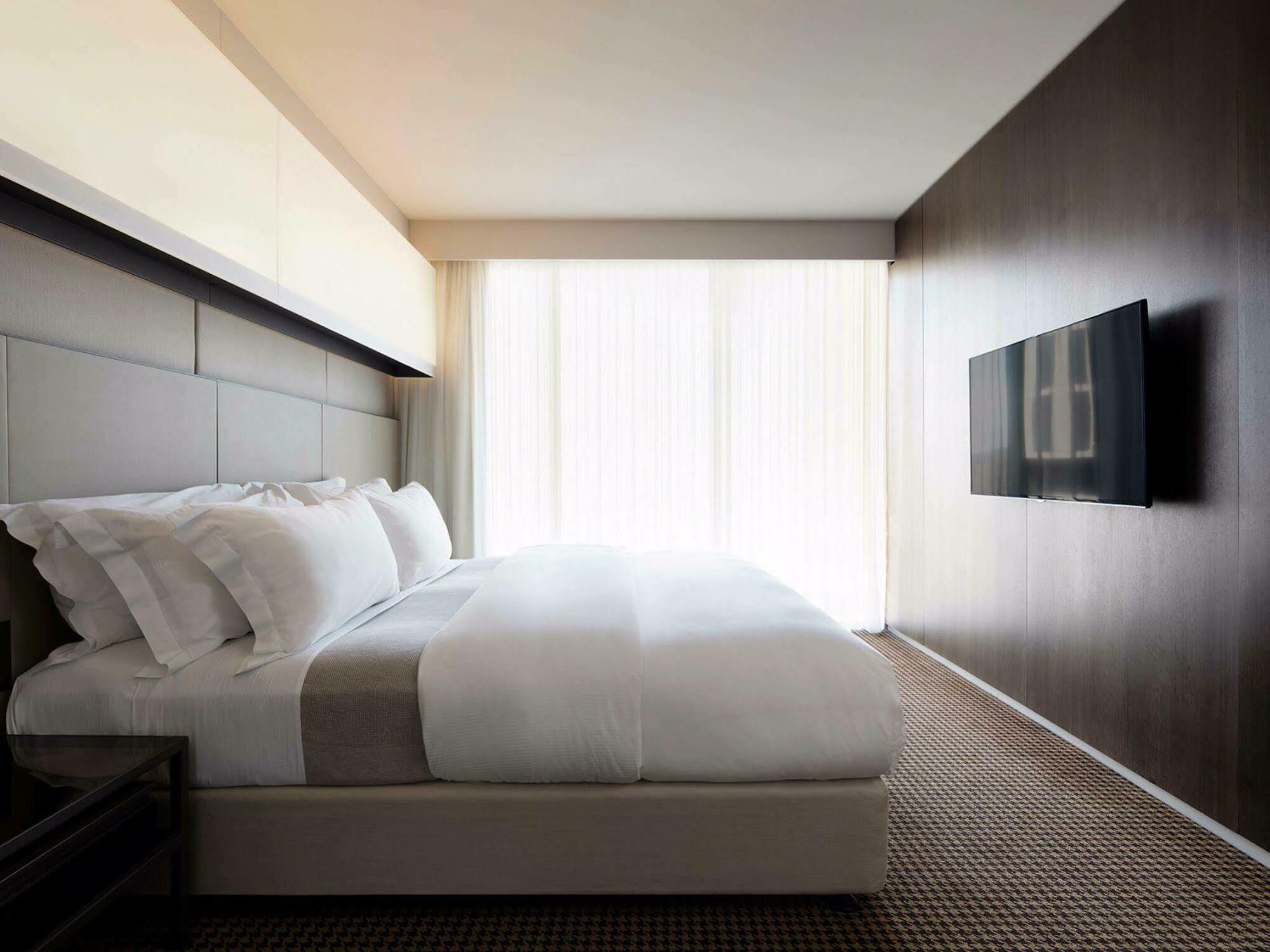 Hotel Realm Canberra