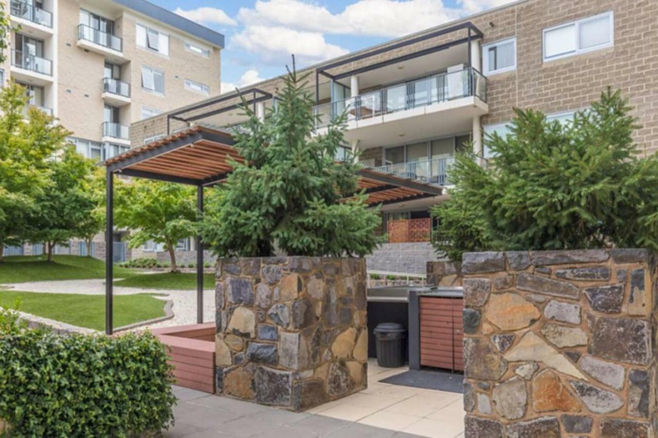 Spacious 1br Stylish New Acton +parking