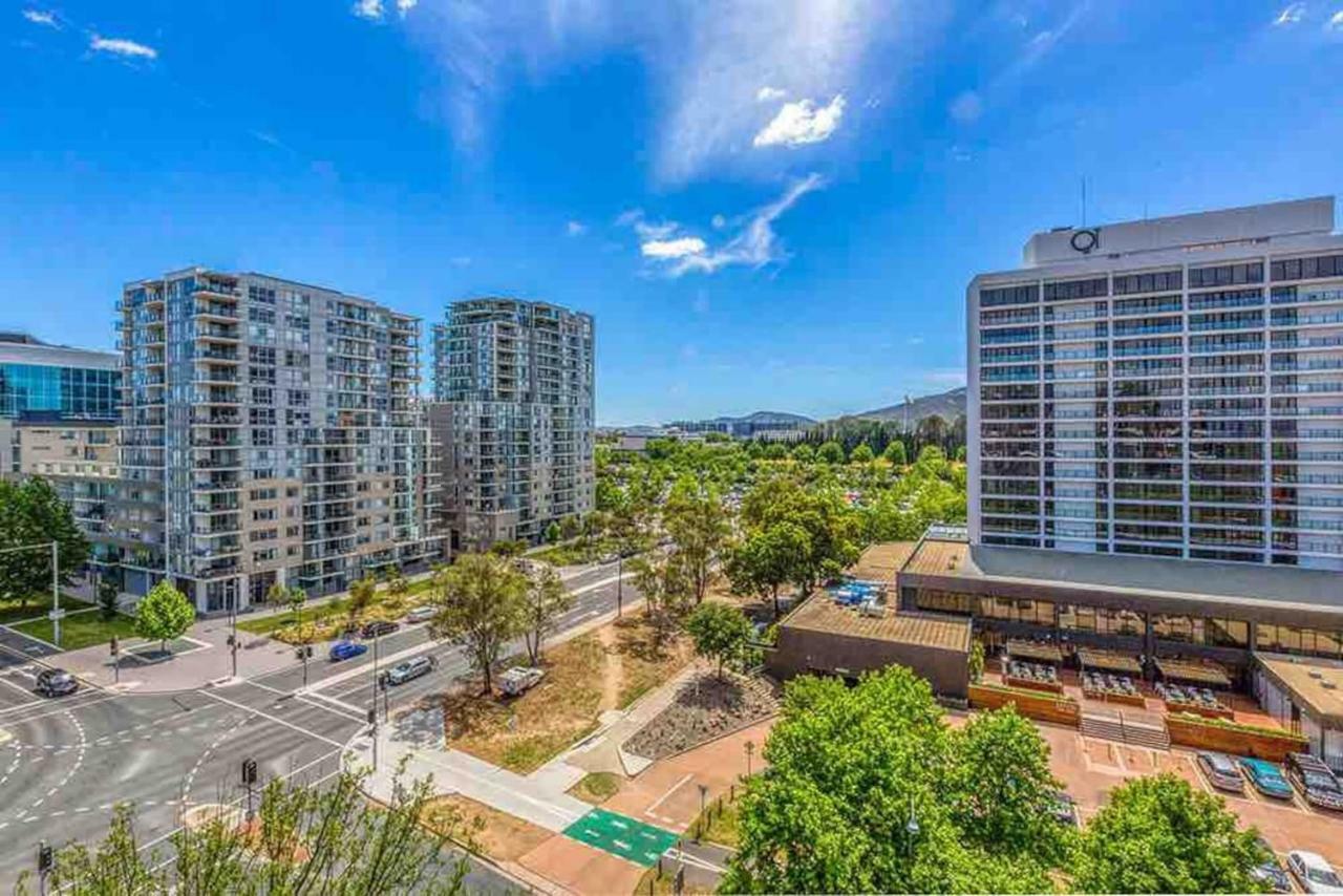 Spacious 1br Stylish New Acton +parking
