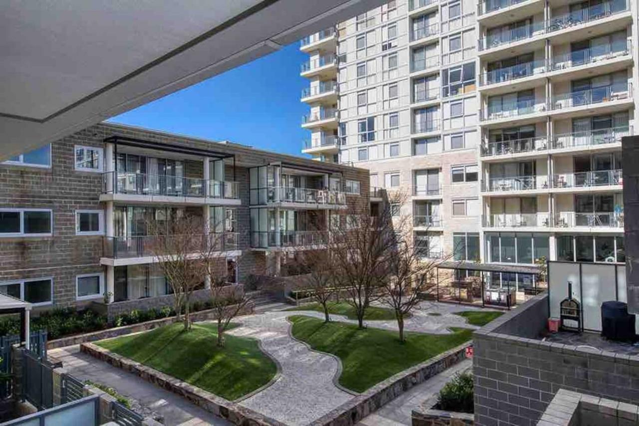 Spacious 1br Stylish New Acton +parking