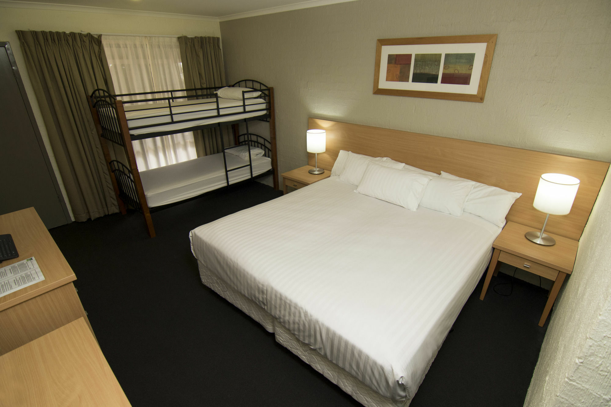 Ibis Styles Eagle Hawk Hotel