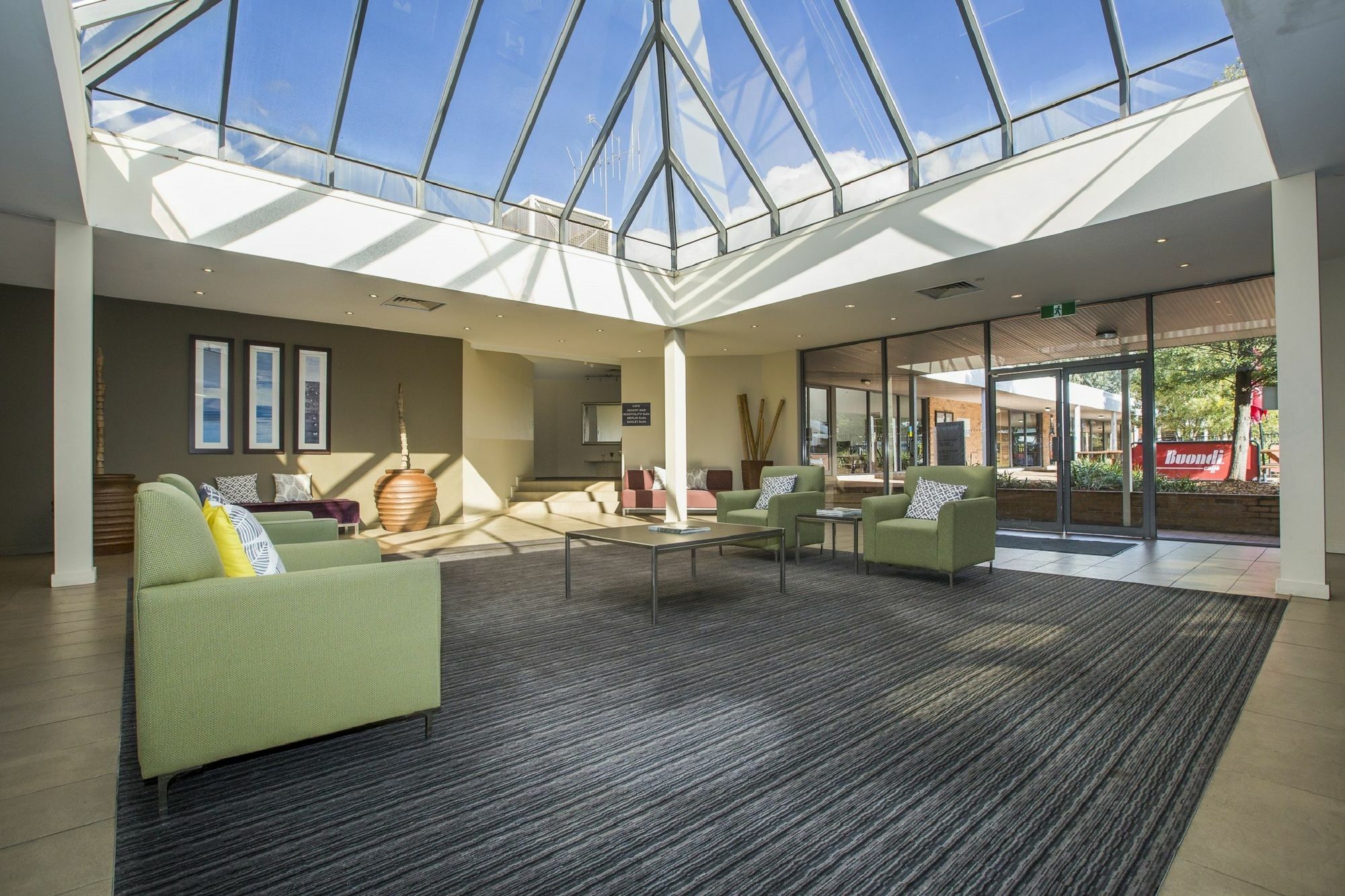 Ibis Styles Eagle Hawk Hotel Camberra